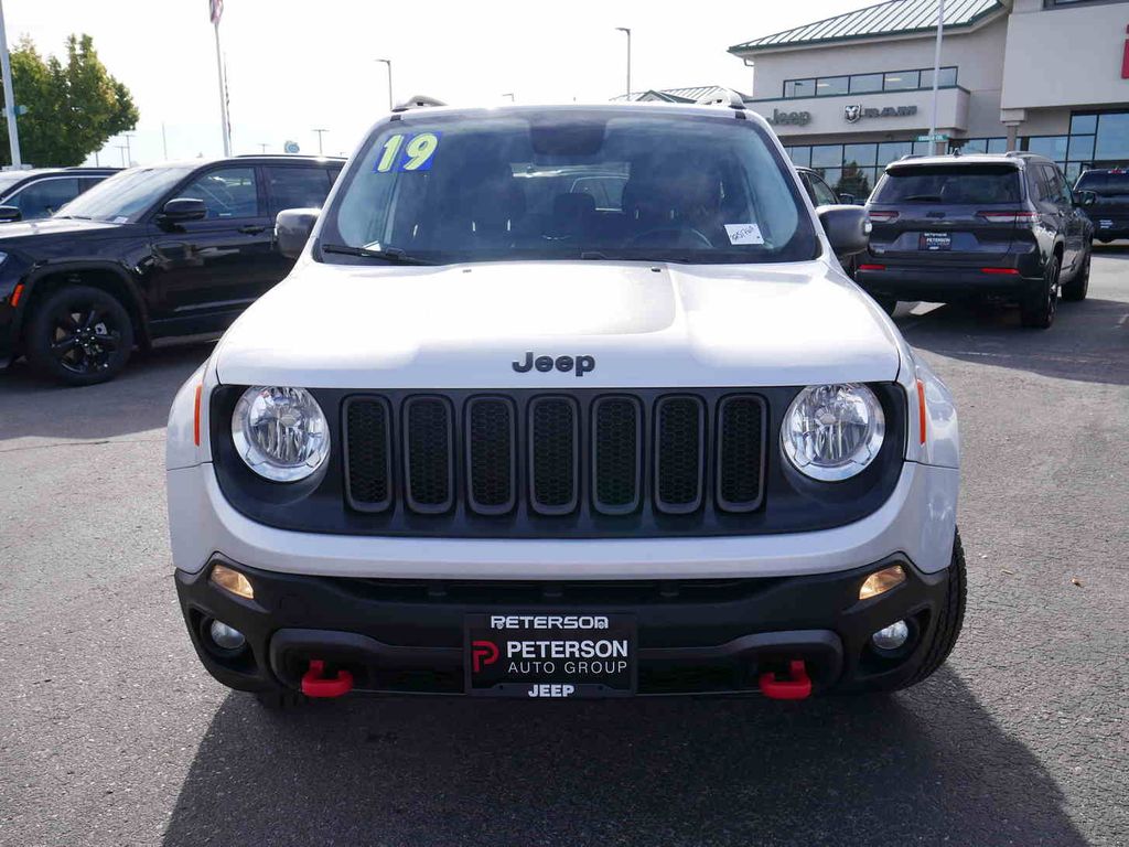 2016 Jeep Renegade Trailhawk photo 2