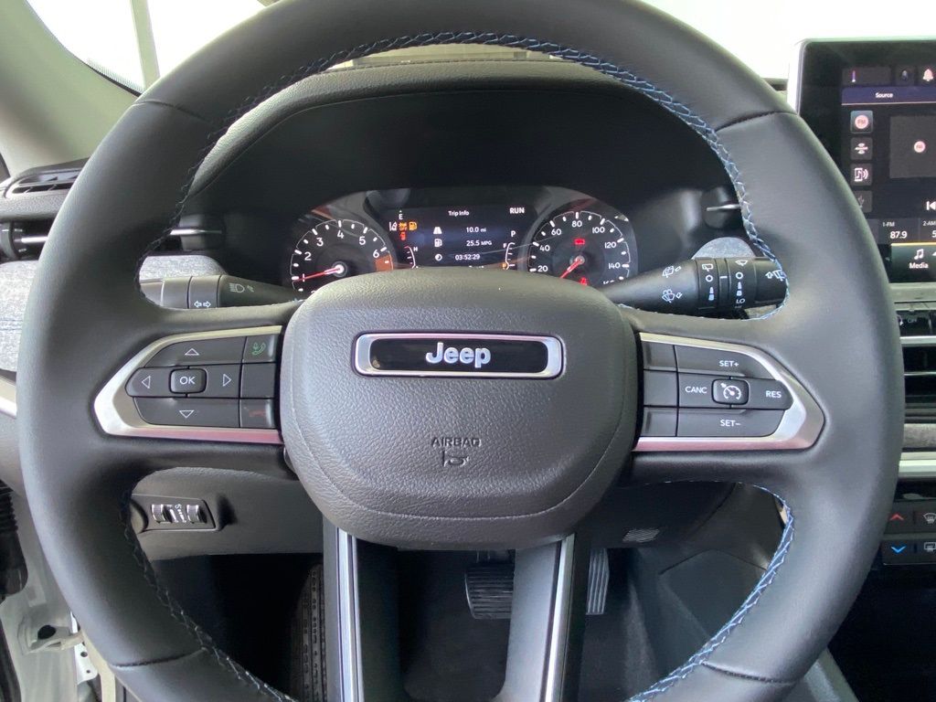 2022 Jeep Compass Latitude photo 12