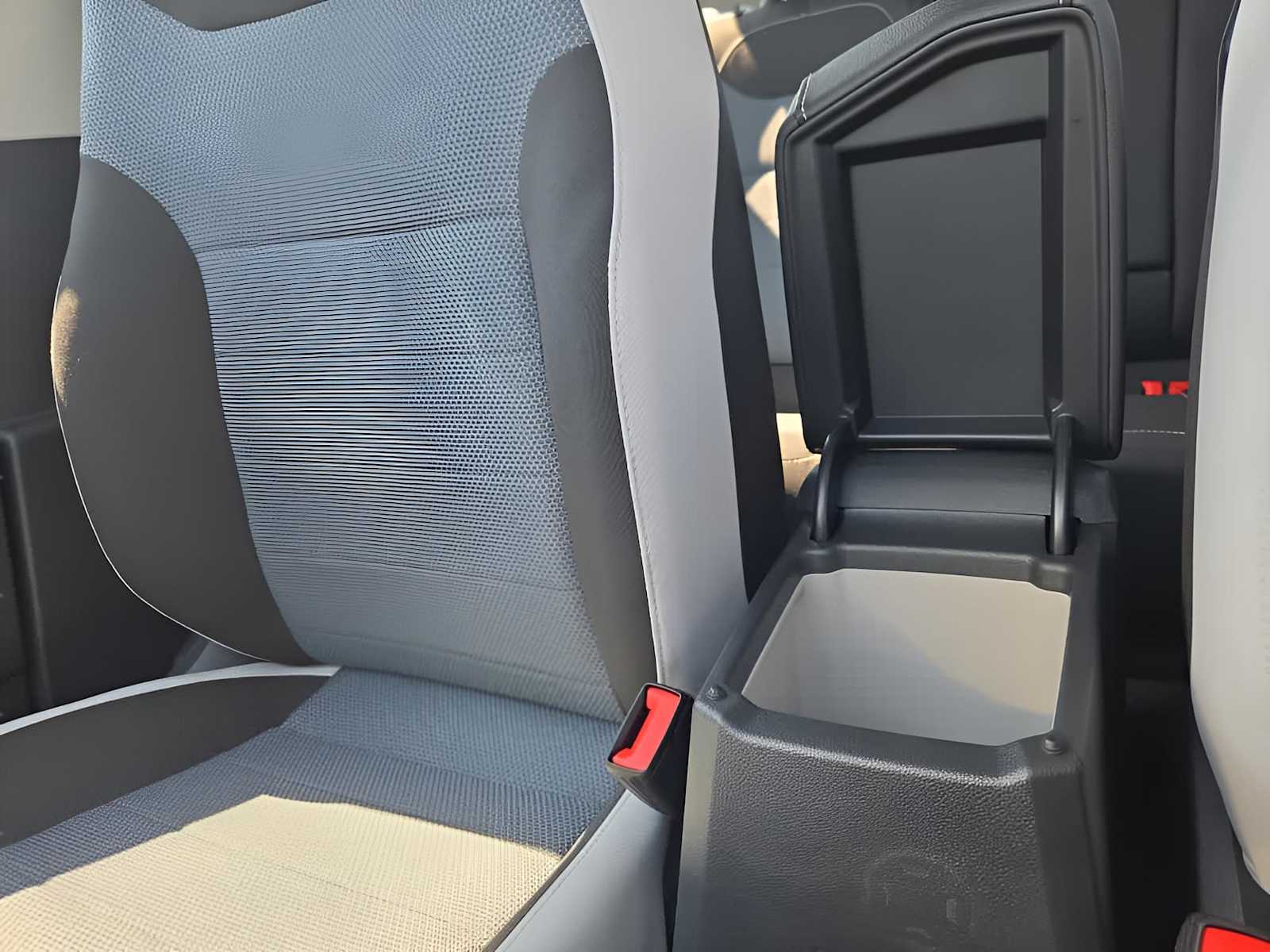 2025 Volkswagen Taos S photo 26