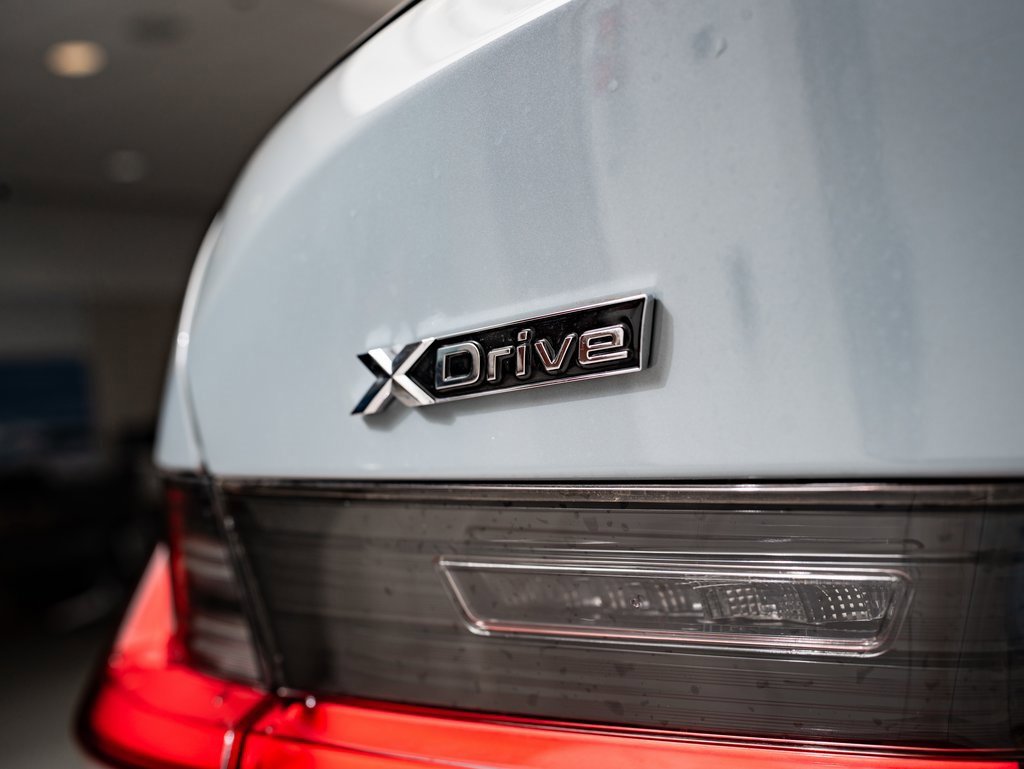 2025 Bmw 330i photo 17