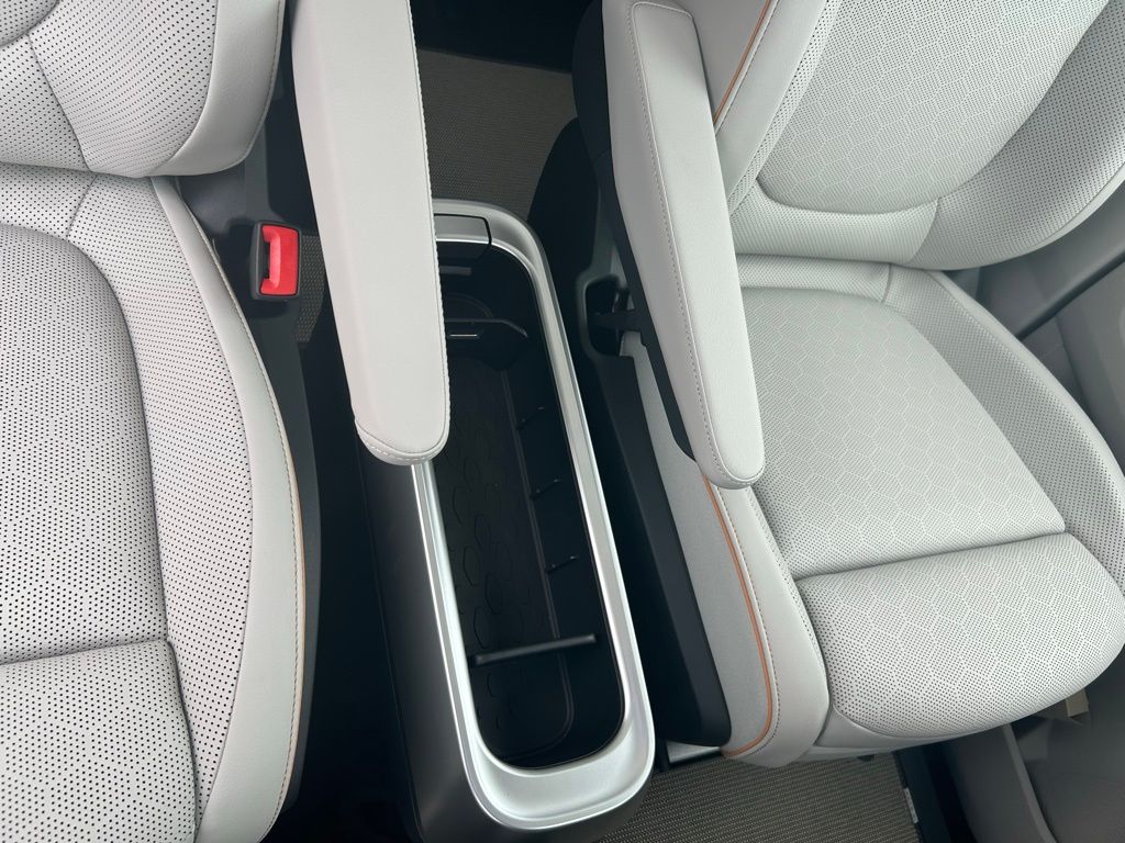 2025 Volkswagen ID. Buzz Pro Plus photo 28