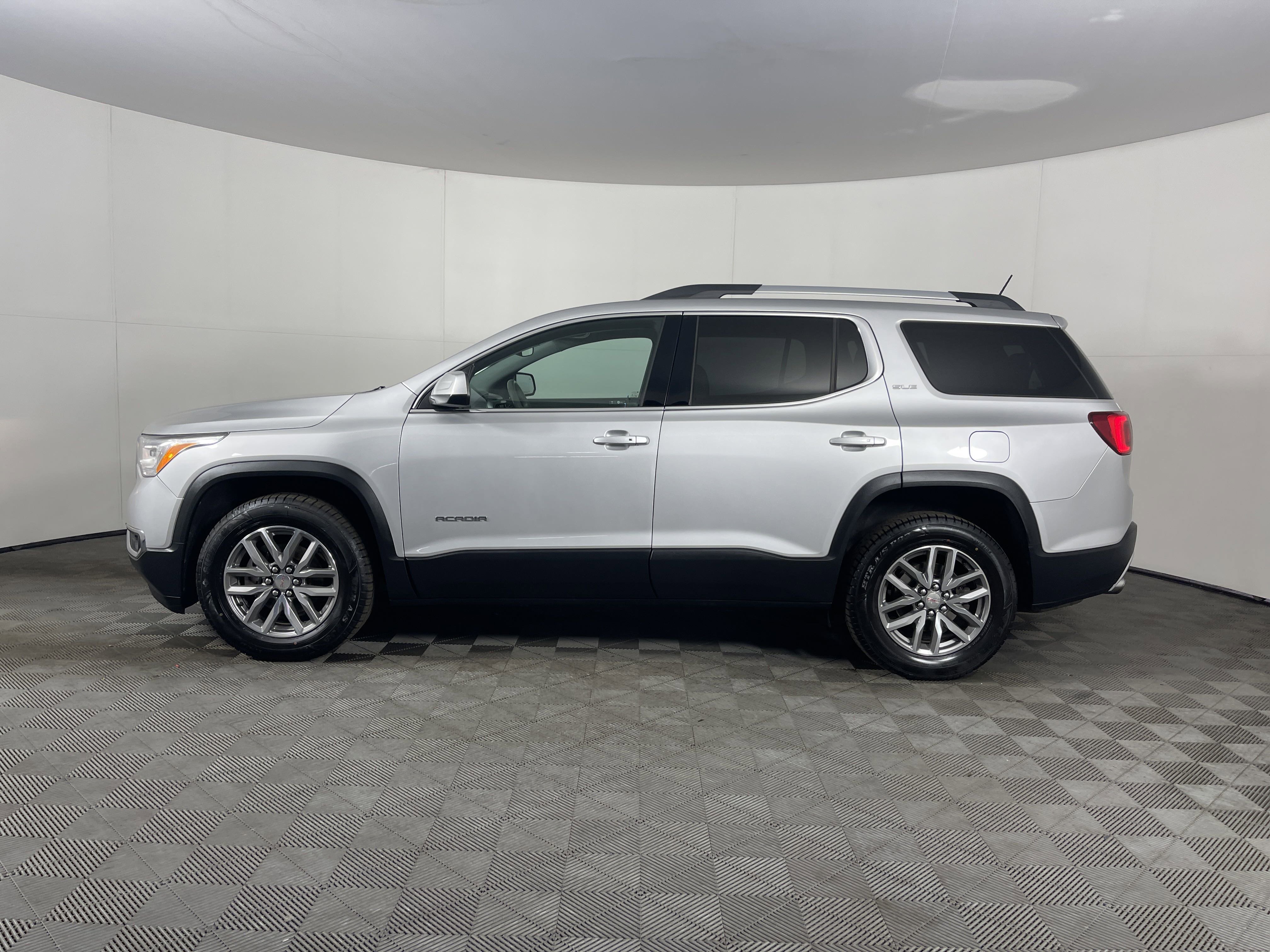 Used 2018 GMC Acadia SLE-2 with VIN 1GKKNSLS8JZ200001 for sale in Altoona, PA