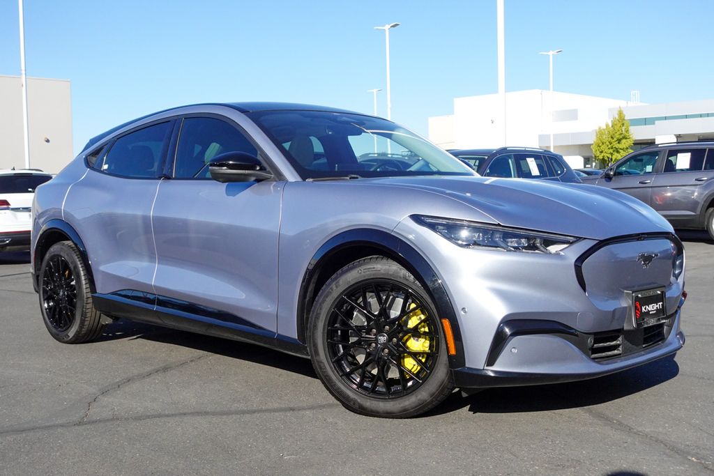 2022 Ford Mustang Mach-E Premium photo 3