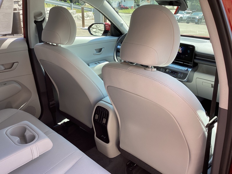 2025 Hyundai Kona SEL photo 14
