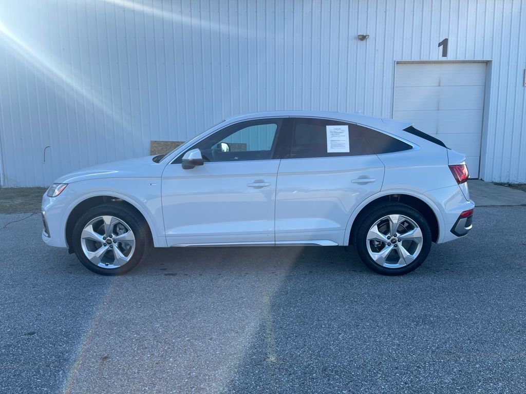 2025 Audi Q5 45 S line Premium Plus photo 2