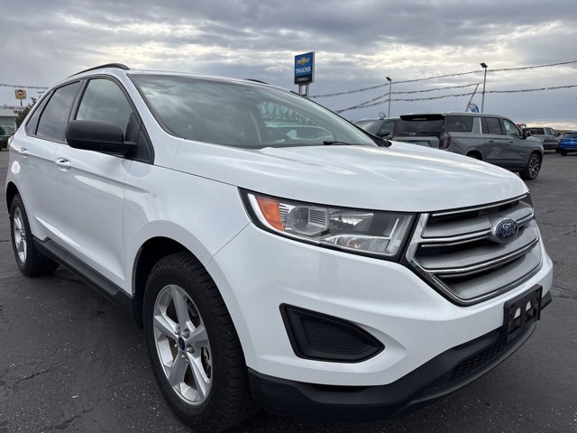 2016 Ford Edge SE photo 3