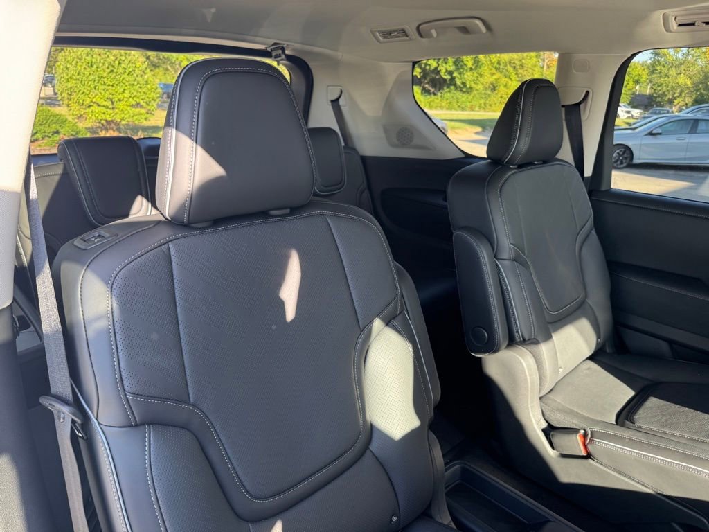 2026 Infiniti QX80 Luxe photo 12