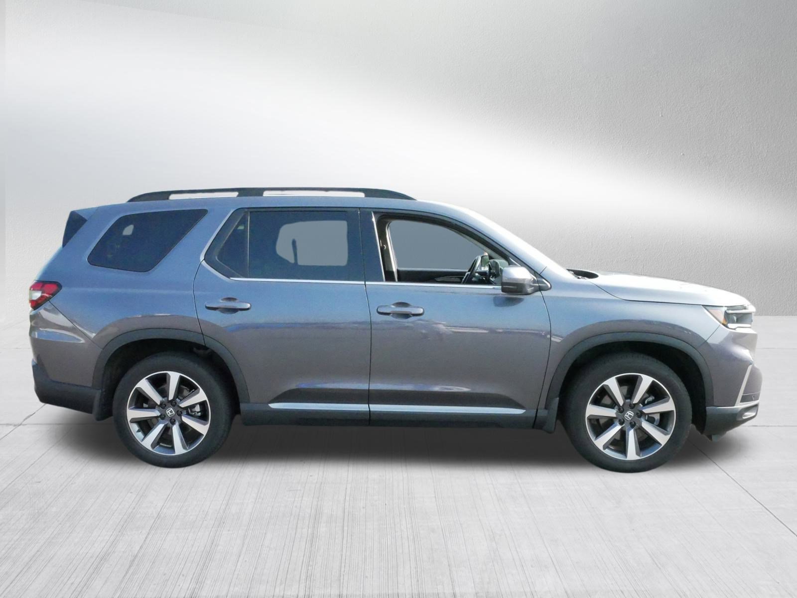 2023 Honda Pilot Touring photo 8