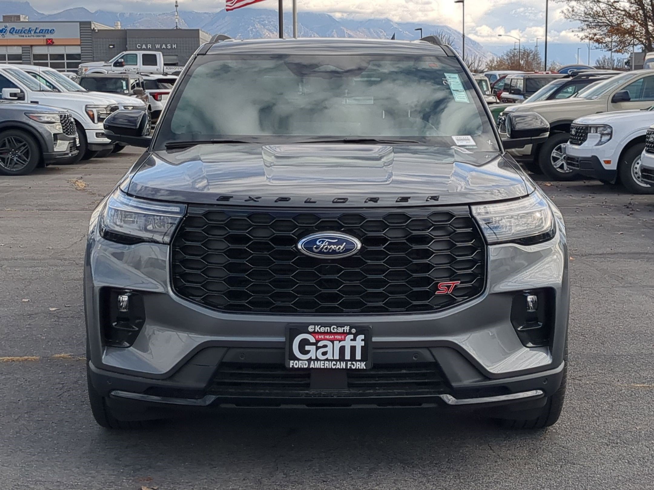 2025 Ford Explorer ST photo 4