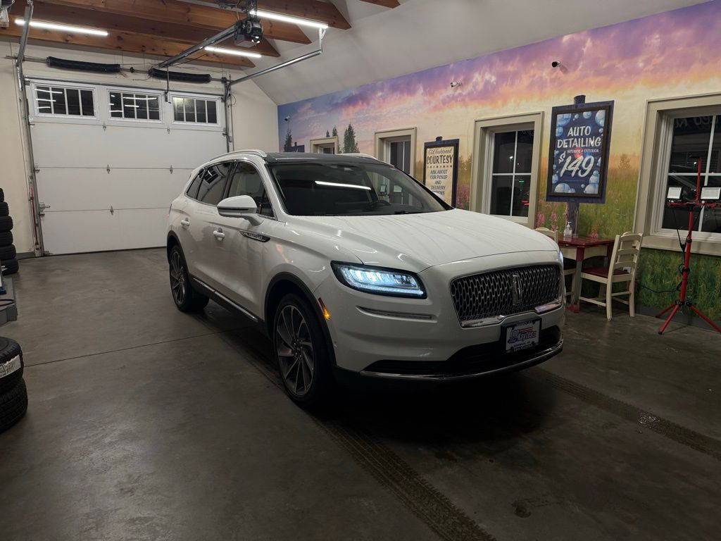 2022 Lincoln Nautilus Reserve photo 2