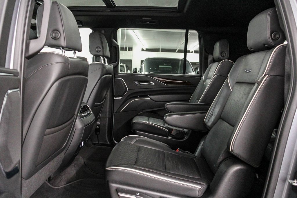 2022 Cadillac Escalade ESV Premium Luxury photo 17