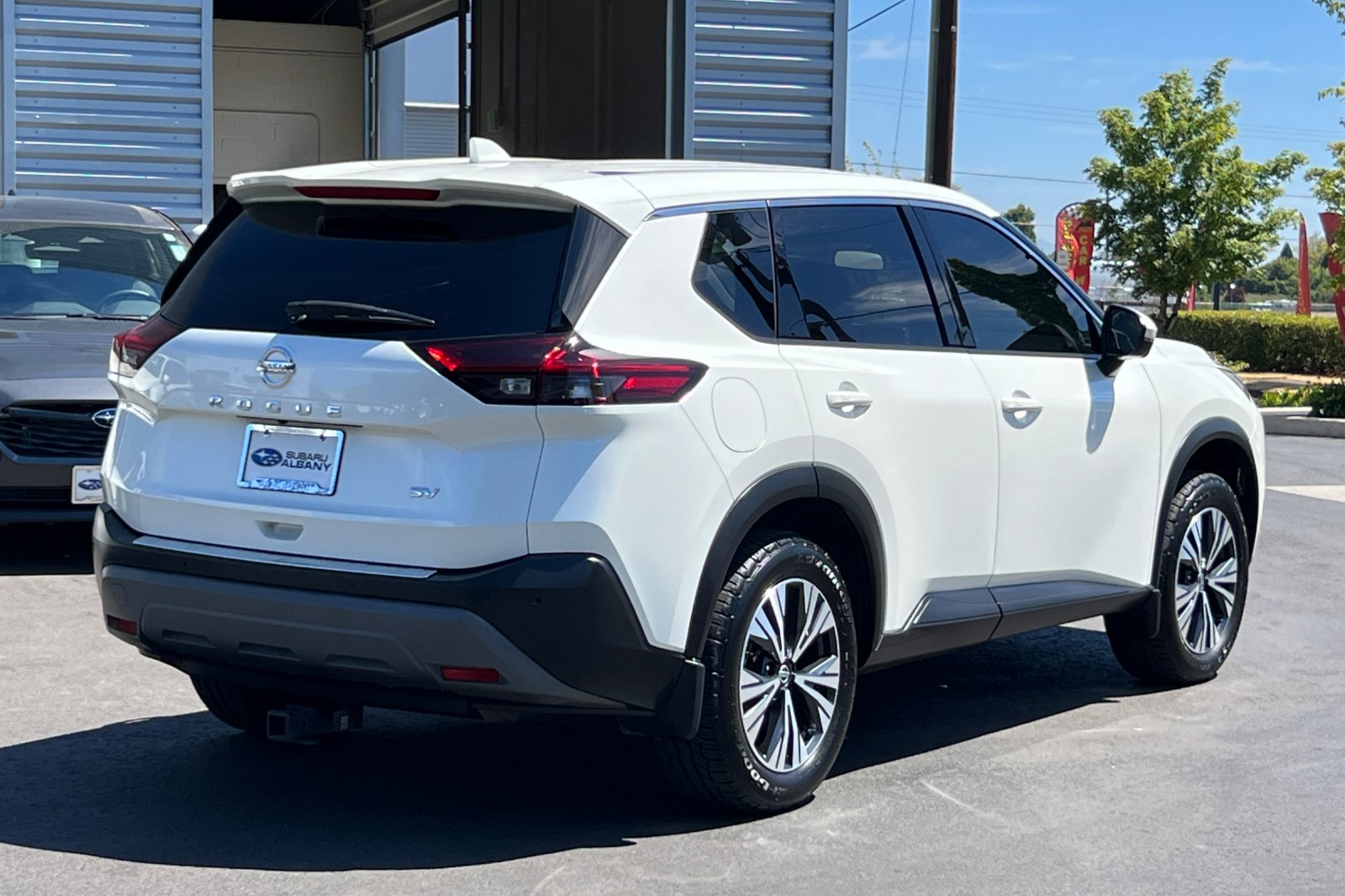 2021 Nissan Rogue SV photo 3