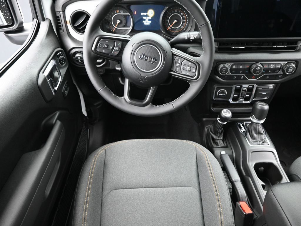 2025 Jeep Gladiator Sport S photo 9