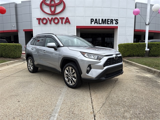 2021 Toyota RAV4 XLE Premium's photo