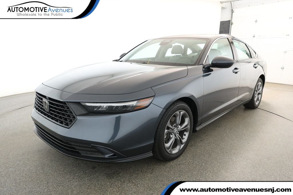 2024 Honda Accord EX's photo