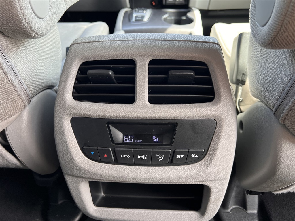 2021 Honda Pilot EX photo 17