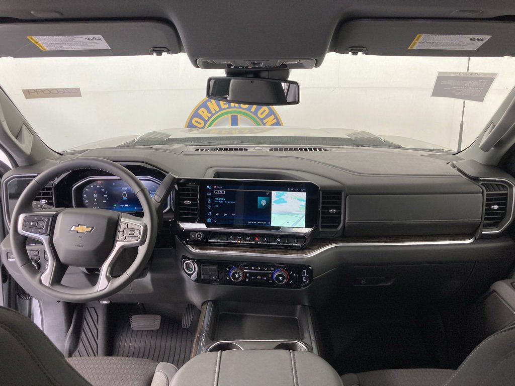 2026 Chevrolet Silverado 2500HD LT photo 5