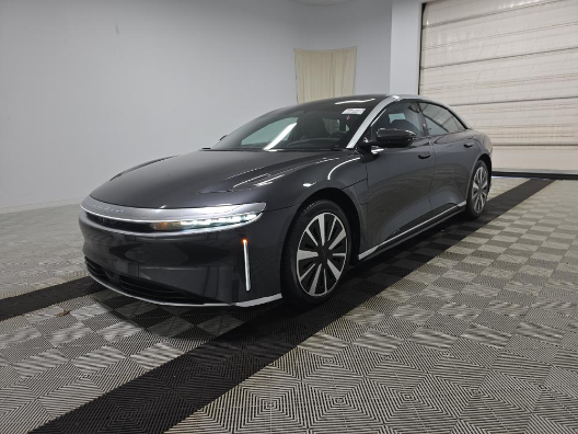2023 Lucid Air Touring's photo