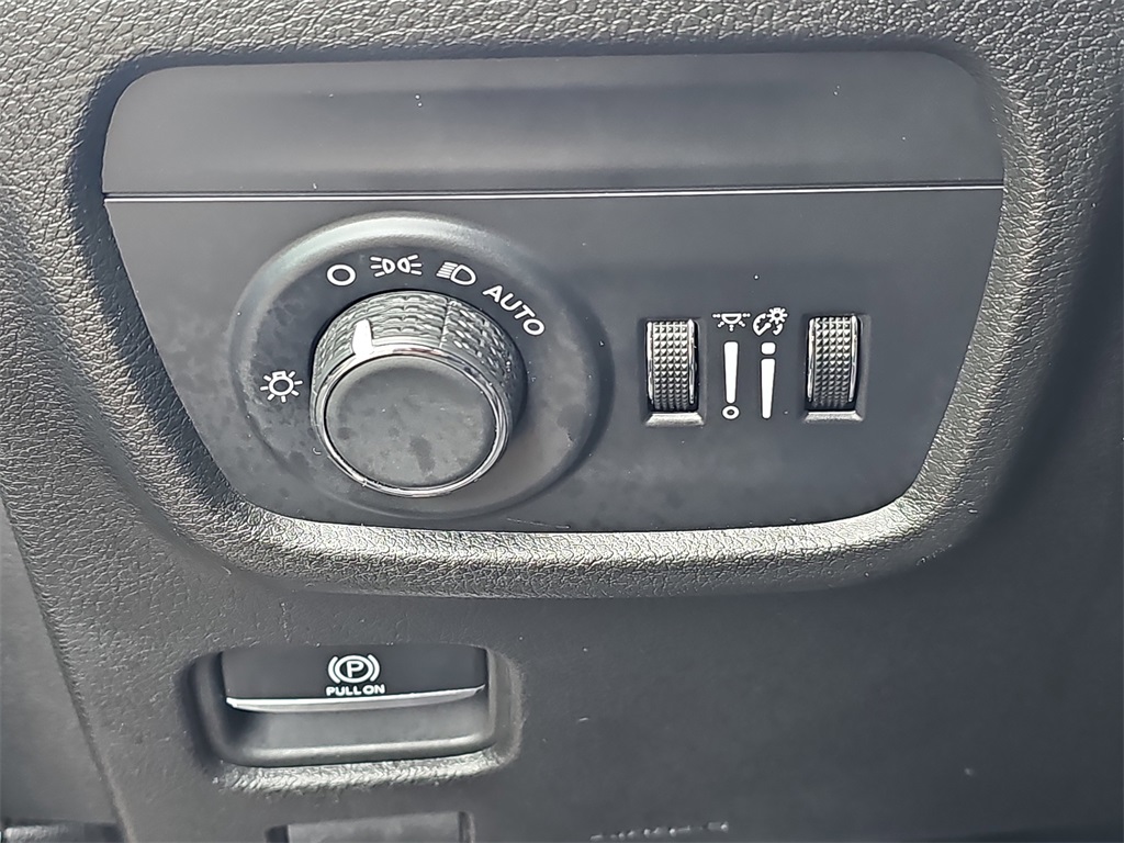 2024 Jeep Grand Cherokee Altitude photo 27