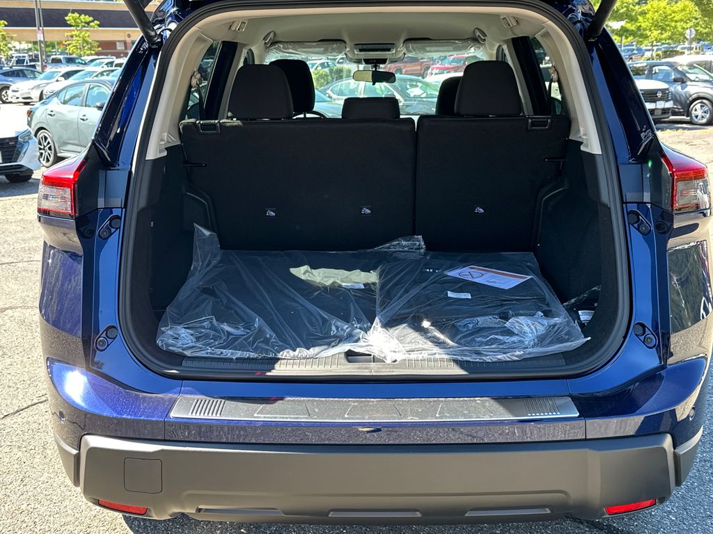2026 Nissan Rogue SV photo 24
