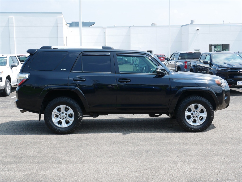 2020 Toyota 4Runner SR5 photo 8