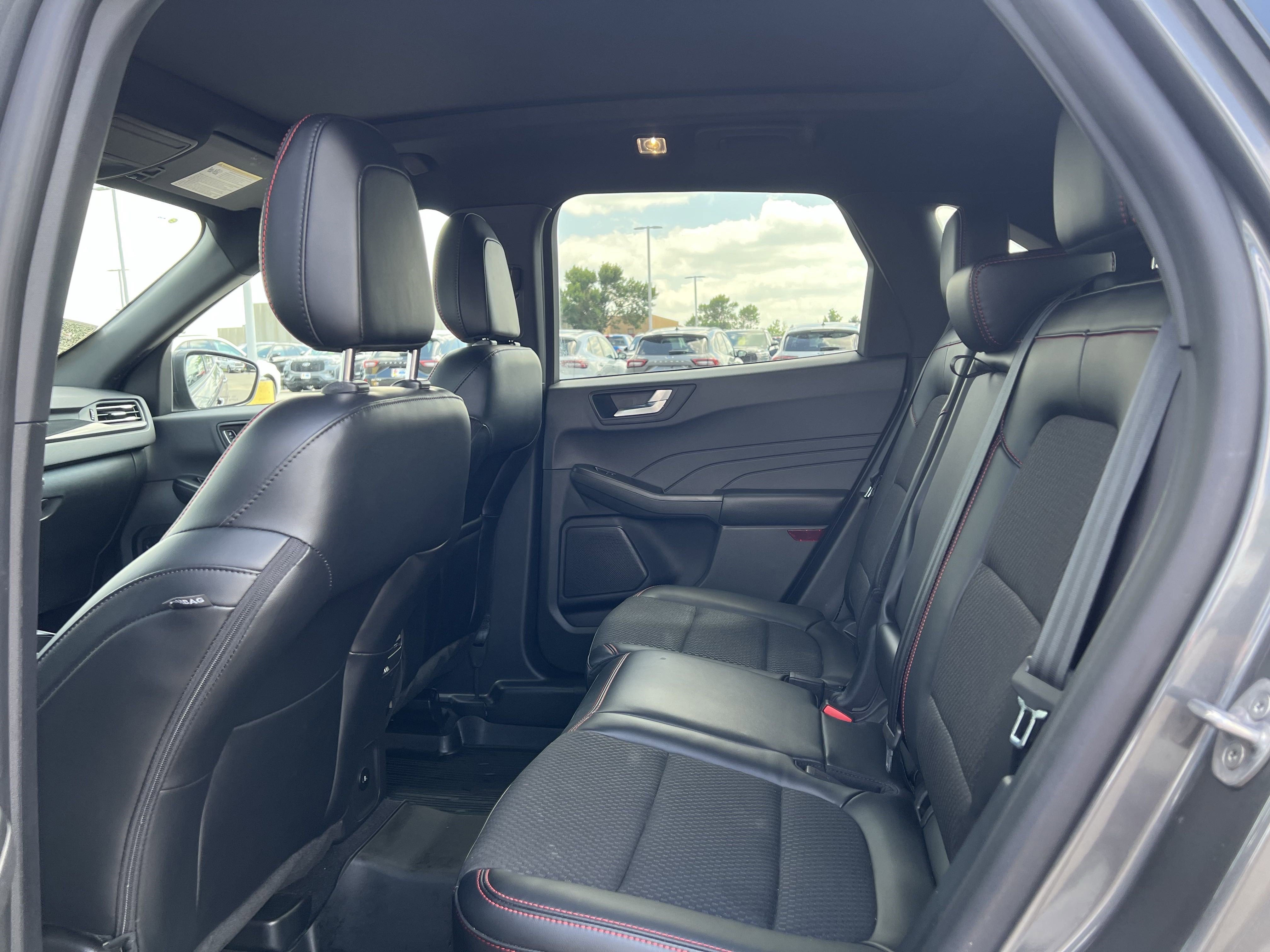2023 Ford Escape ST-Line photo 15
