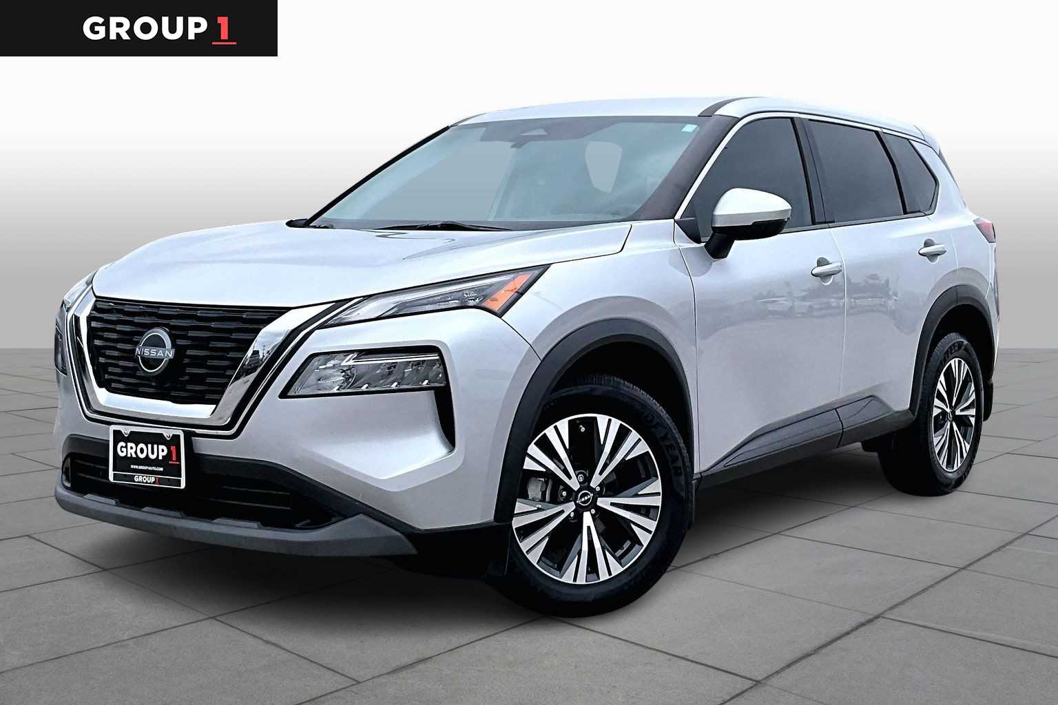 2022 Nissan Rogue SV's photo