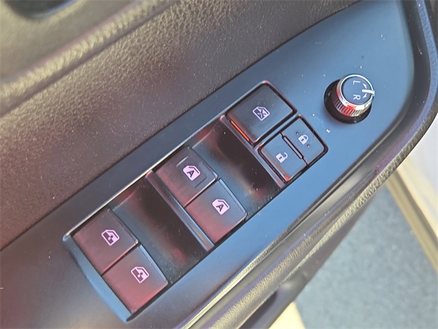 2018 Toyota Highlander LE Plus photo 13
