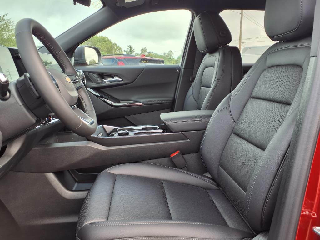2026 Chevrolet Equinox LT photo 10