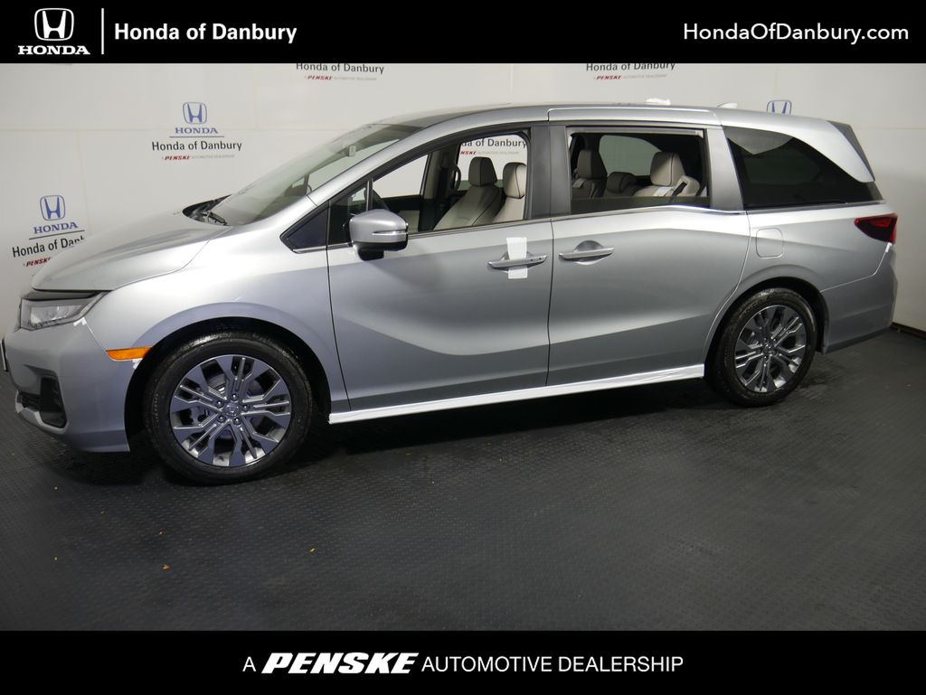 2026 Honda Odyssey Touring's photo
