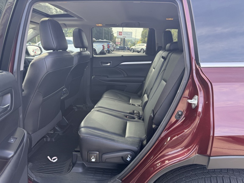 2017 Toyota Highlander XLE photo 10