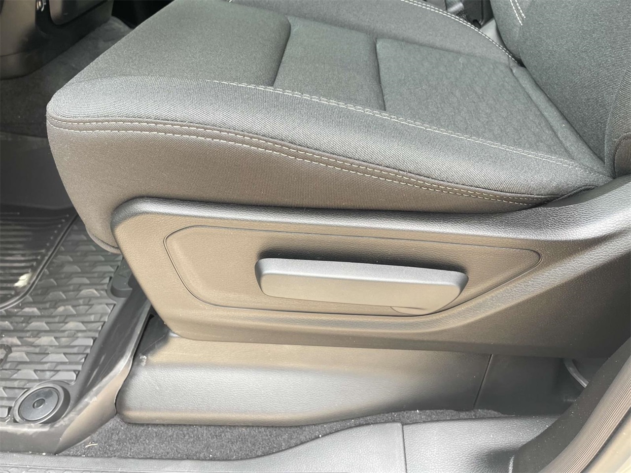 2025 Ram 1500 Warlock photo 17