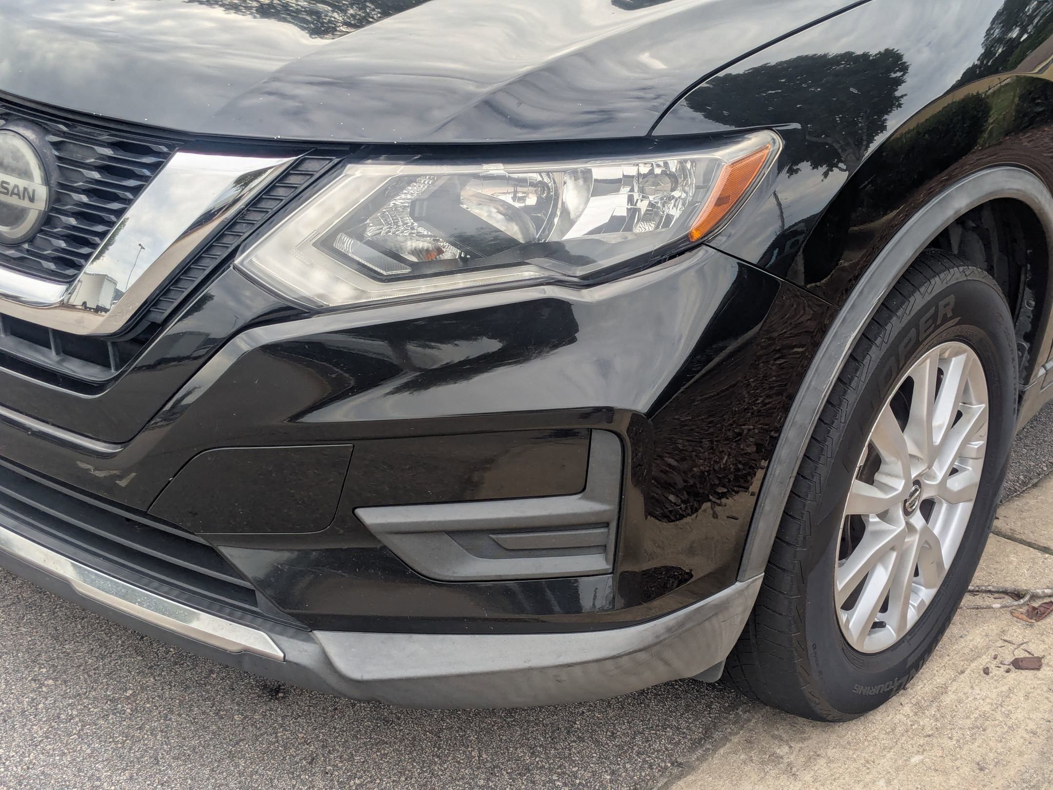 2018 Nissan Rogue SV photo 4