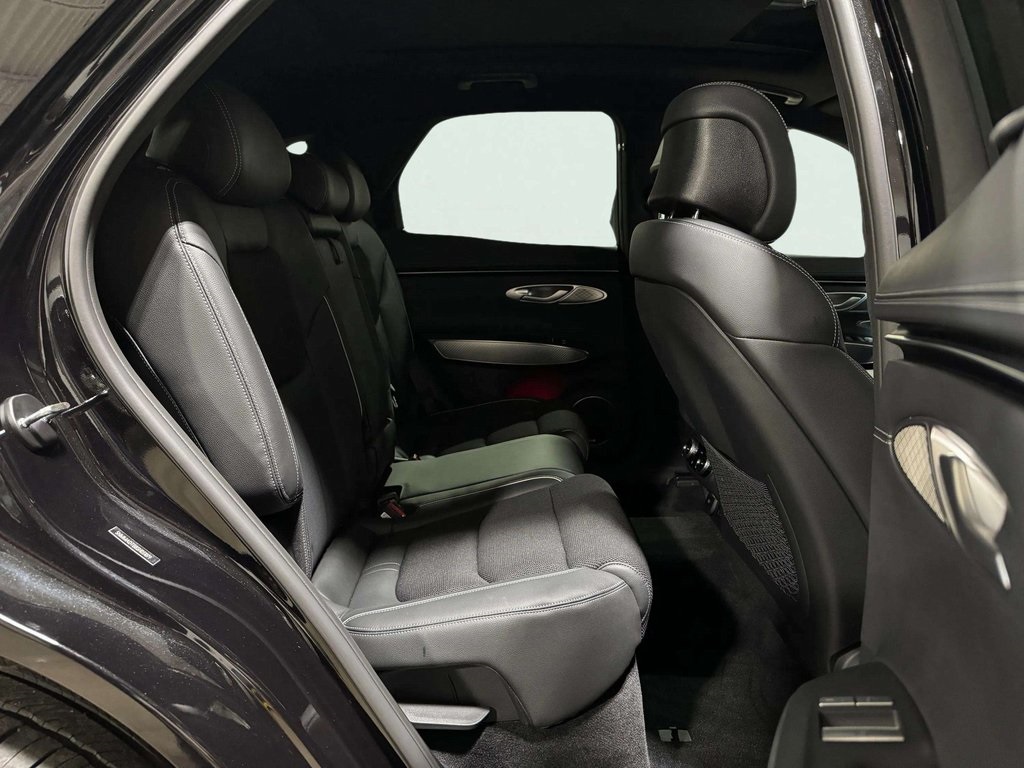 2025 Genesis GV70 2.5T Sport Prestige photo 26