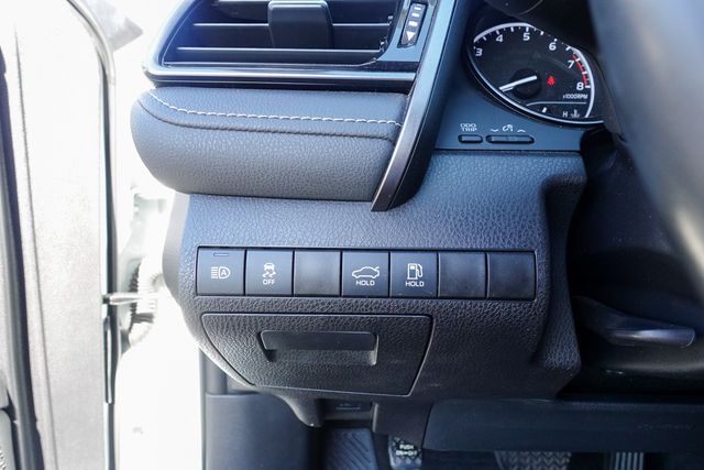 2023 Toyota Camry SE photo 18