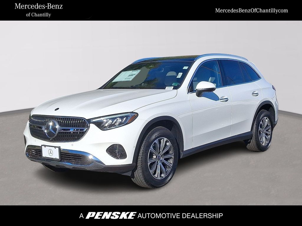 2026 Mercedes-Benz GLC Base's photo