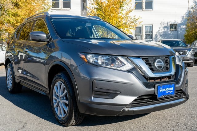 2019 Nissan Rogue SV photo 4