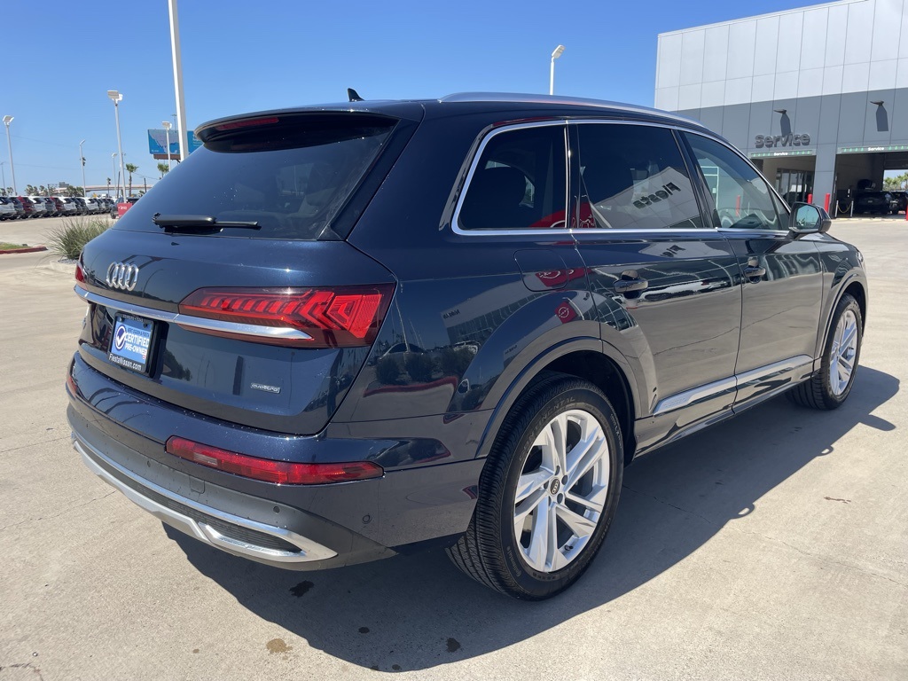 2023 Audi Q7 55 Premium Plus photo 3