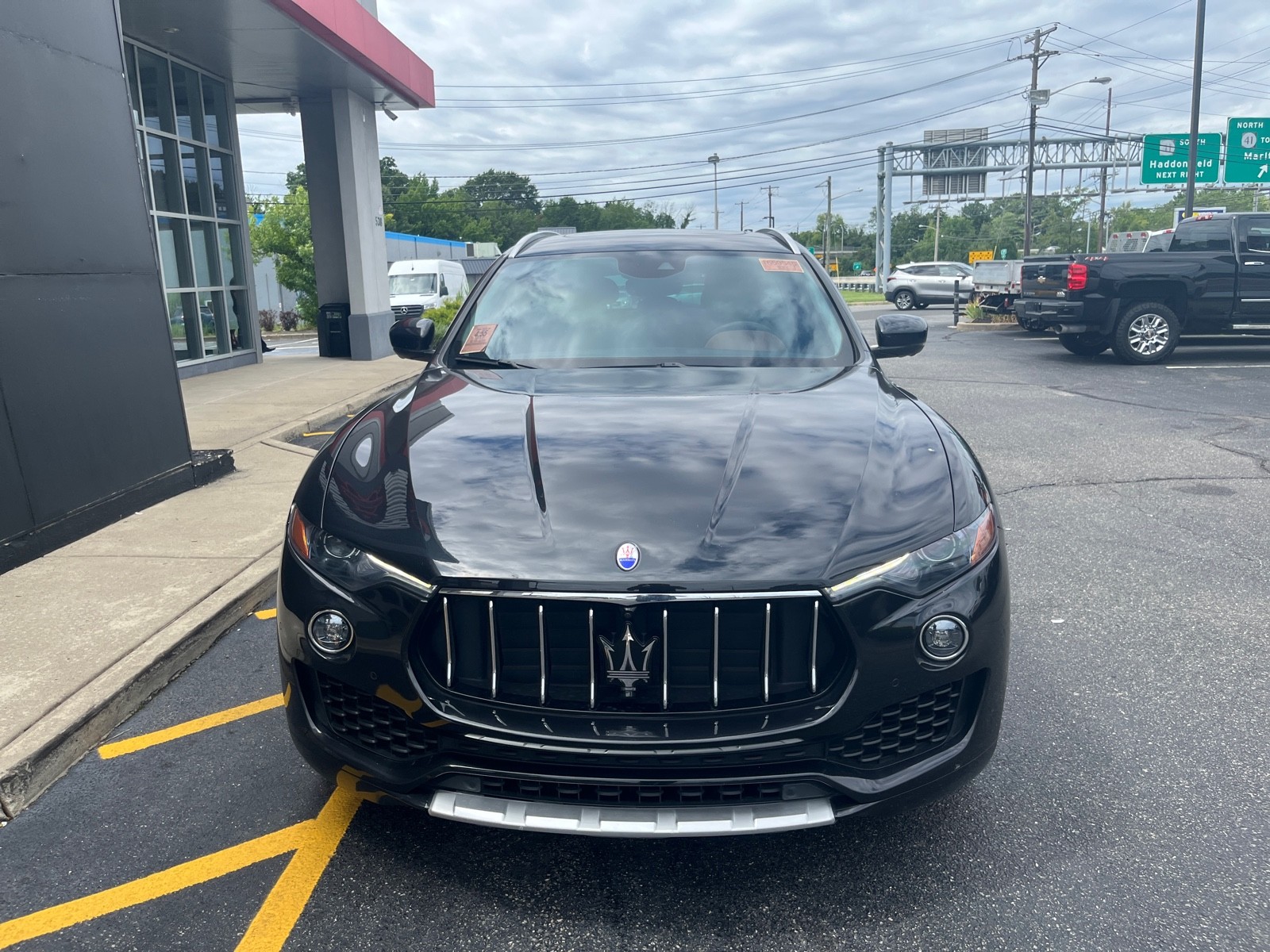 2017 Maserati Levante S photo 3