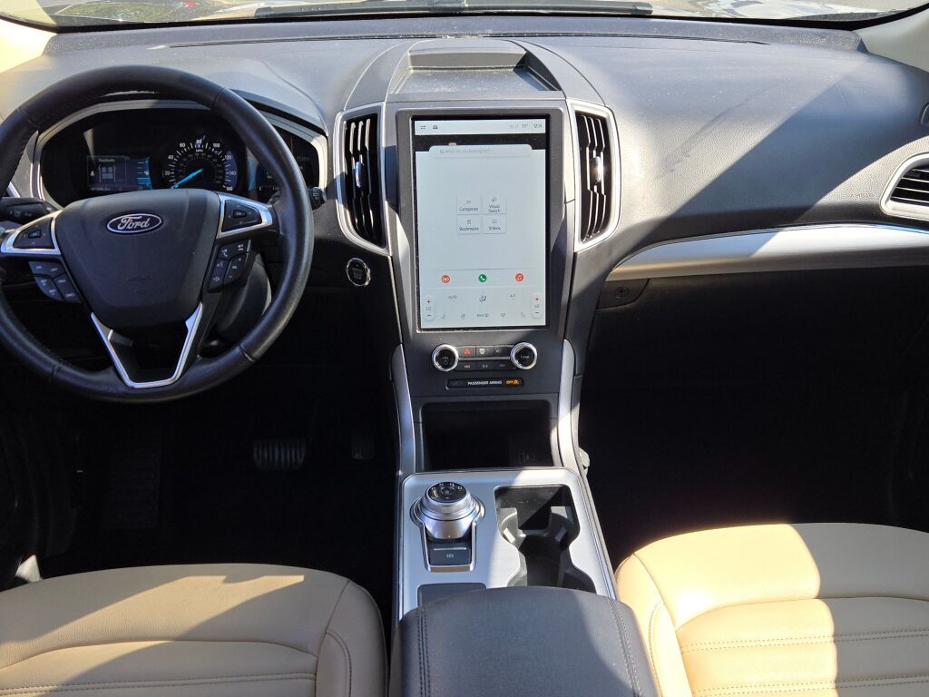 2022 Ford Edge SEL photo 19