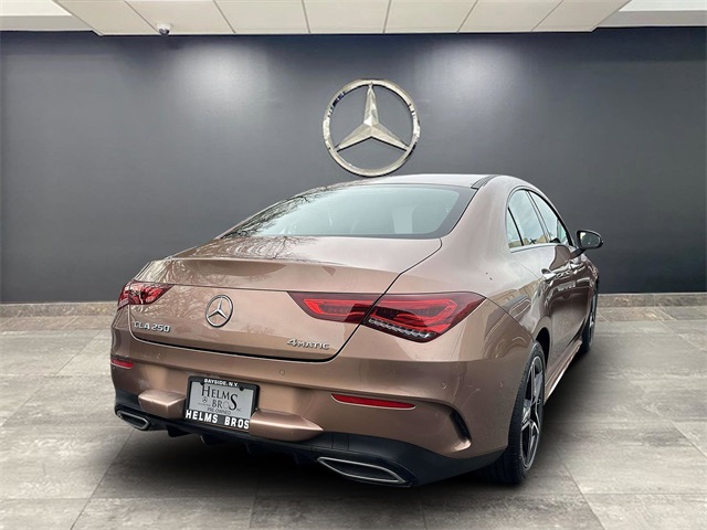 2022 Mercedes Benz CLA 250 4MATIC photo 3