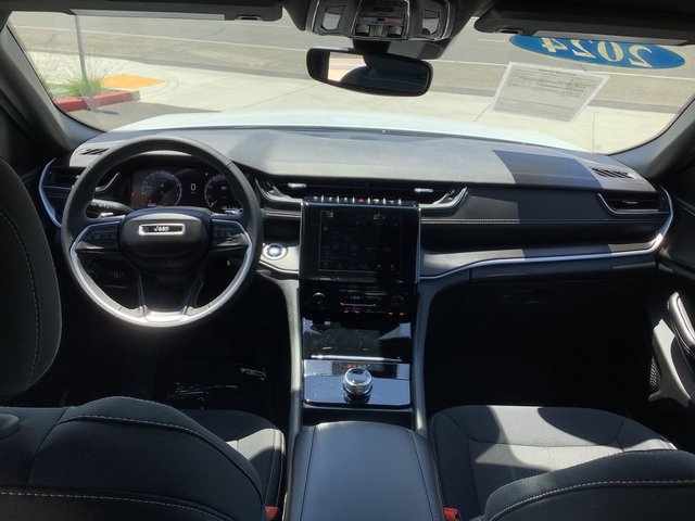 2024 Jeep Grand Cherokee Laredo X photo 4
