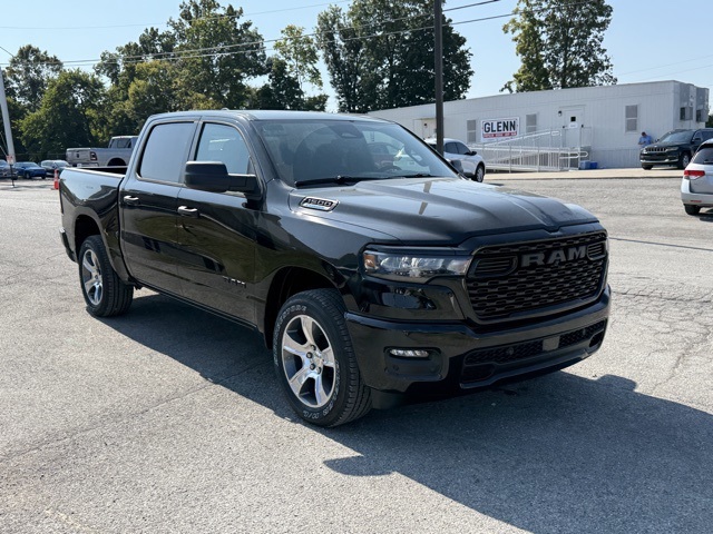 2025 Ram 1500 Tradesman photo 4
