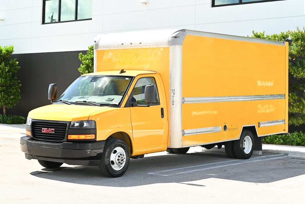 2021 GMC Savana Cutaway Work Van
