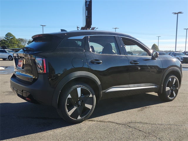 2025 Nissan Kicks SR photo 3