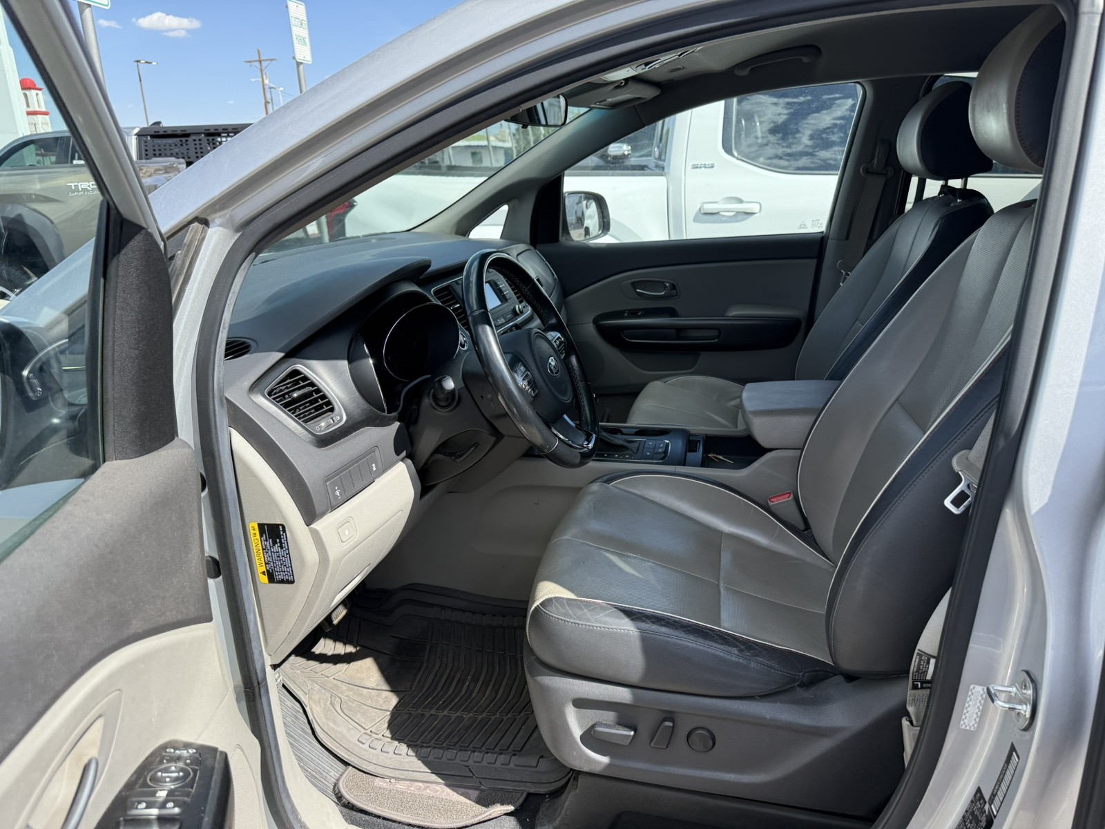 Used 2017 SILVER Kia LX image 10