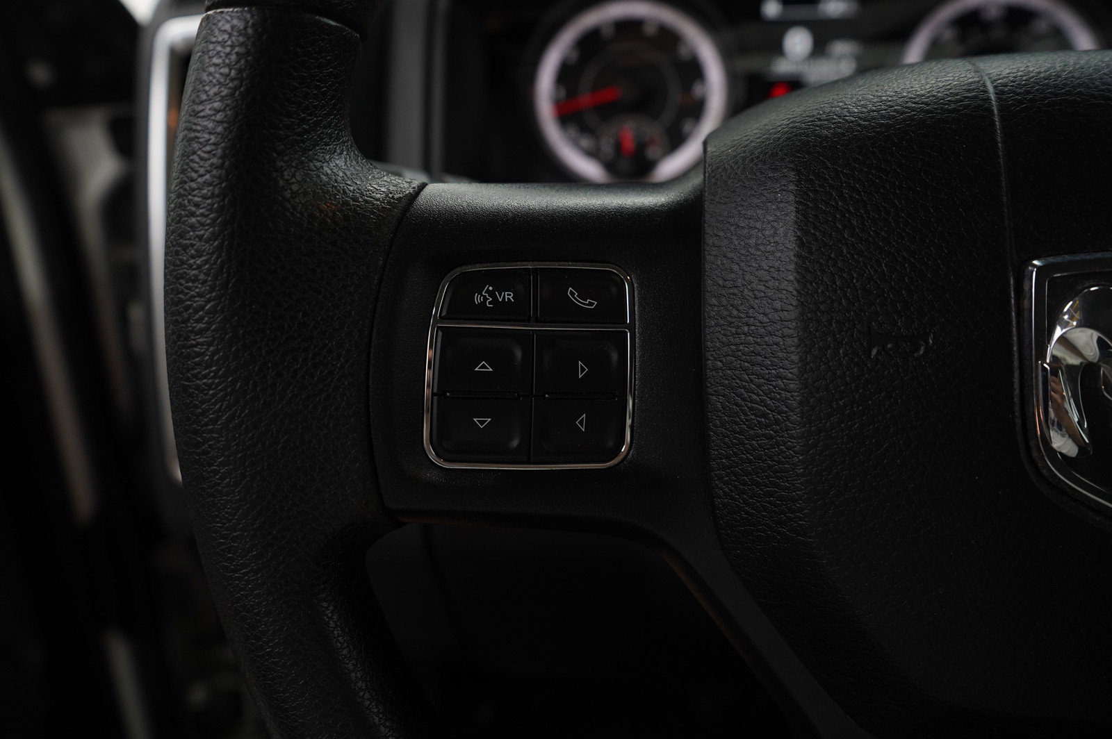 2018 Ram 1500 SLT photo 19