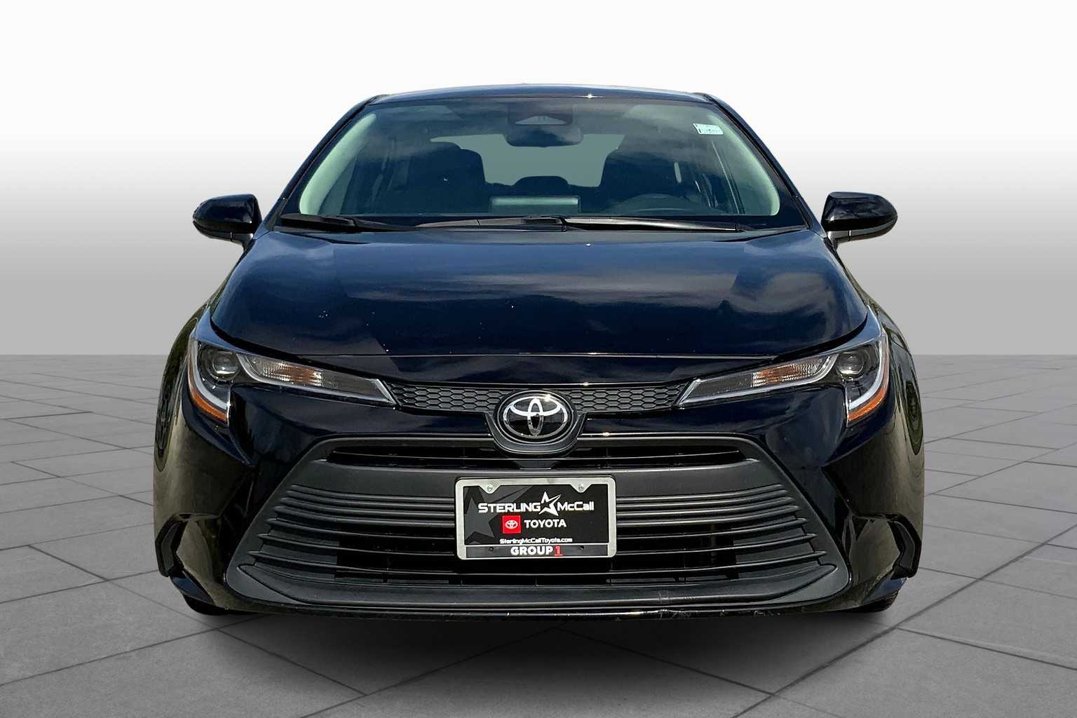 Used 2023 Toyota Corolla LE with VIN 5YFB4MDE4PP054671 for sale in Northfield, Minnesota