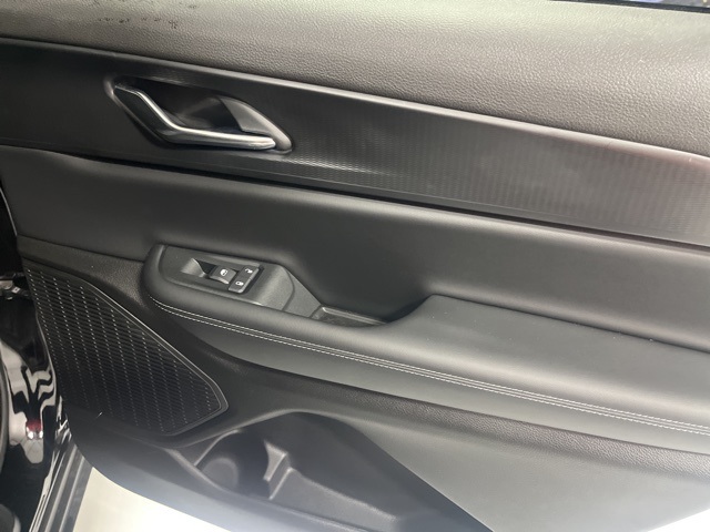 2025 Jeep Grand Cherokee Laredo photo 18