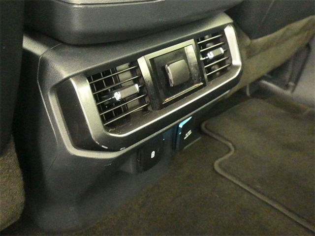 2022 Ford F-150 XLT photo 13